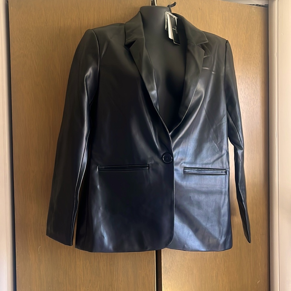 NWT Tahari Faux Leather Blazer / Jacket